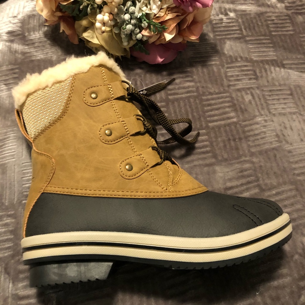 Bearpaw Rain Boots